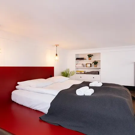 Exclusive Center Apartment *