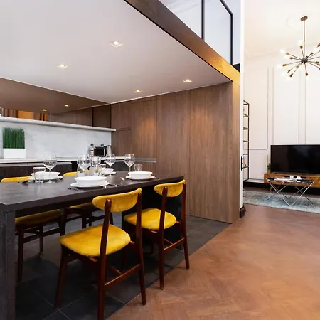 Exclusive Center Apartment *